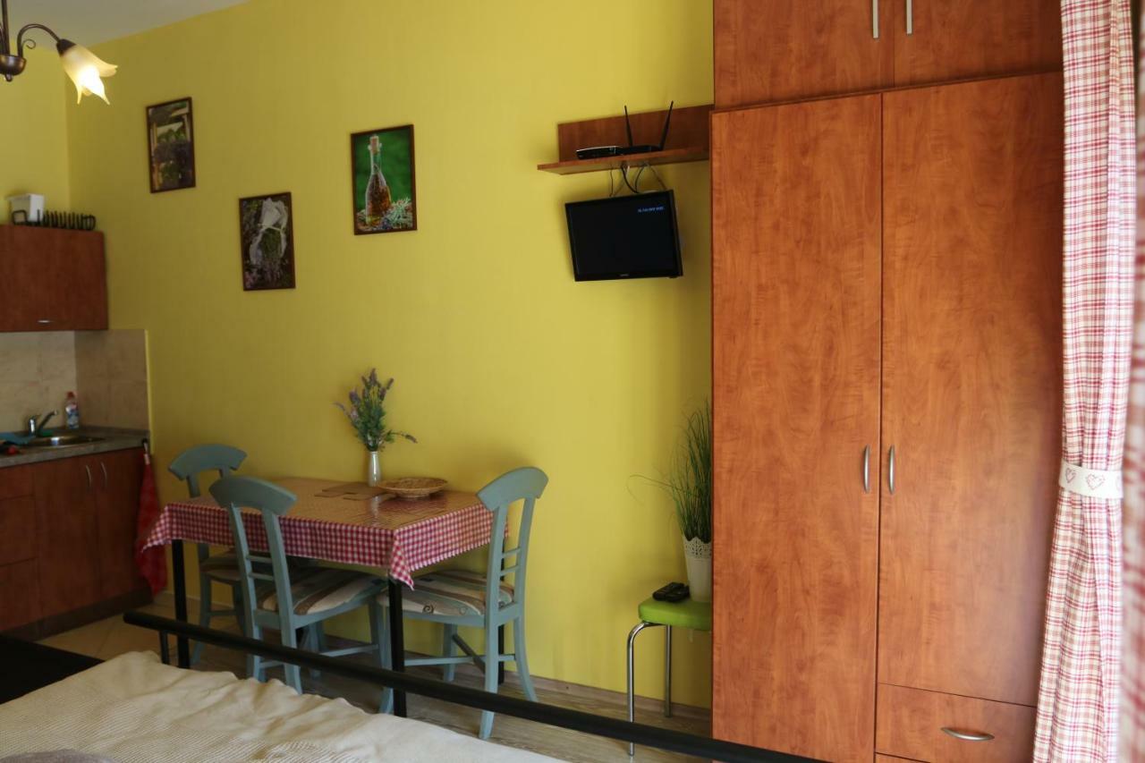 Apartman Beta Podhajska Exterior photo